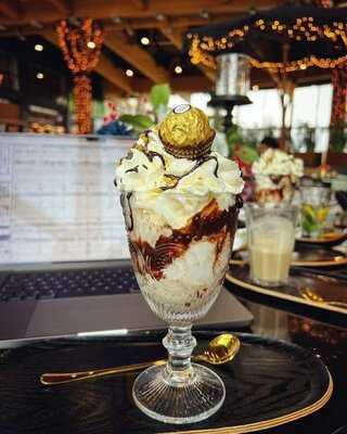 Mint. Coffee Icecream & Cakes