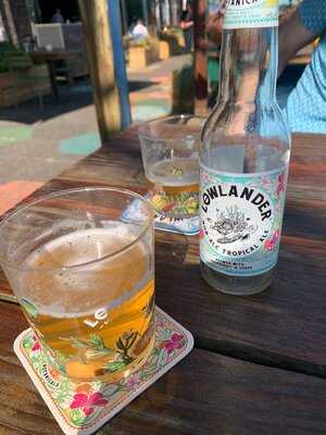 Lowlander Botanical Bar & Restaurant