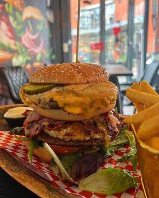 Queens Lunch & Diner