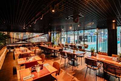 Bar Restaurant Seventy One