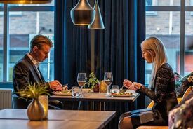 Restaurant To Runde Bord