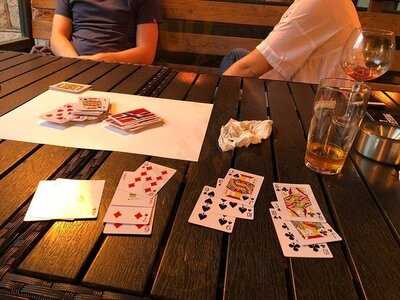 Happy Elefante Bar-grill-music