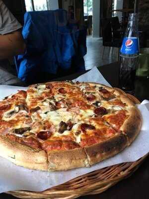 Steinovnen Bar & Pizzeria