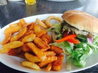 Hoffmann Cafe And Bar