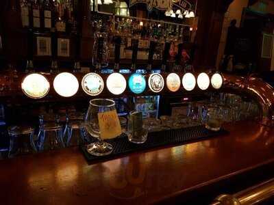 Dirty Nelly Irish Pub