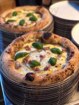 Villa 22 Trattoria & Bar