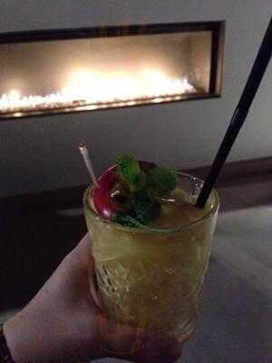 Kitchen & Table Madla