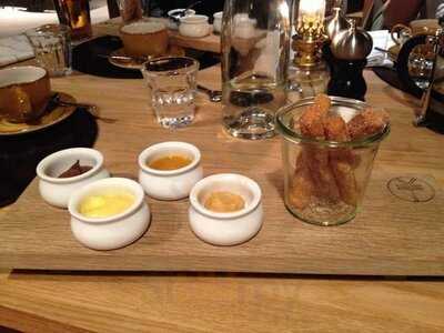 Kitchen & Table Madla