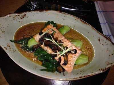 Kitchen & Table Madla