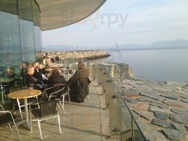 Oseana Kafe & Restaurant