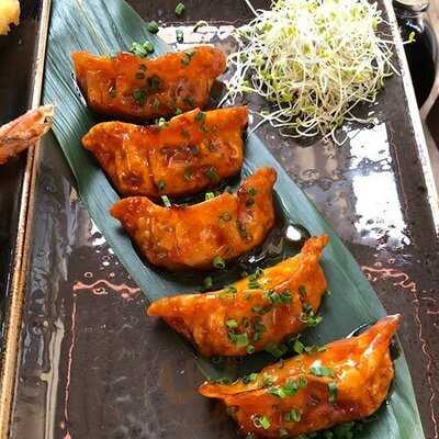 Sumo Restaurant Hall Toll