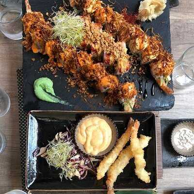 Sumo Restaurant Hall Toll