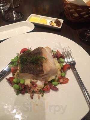 [:vju] Restaurant & Skybar