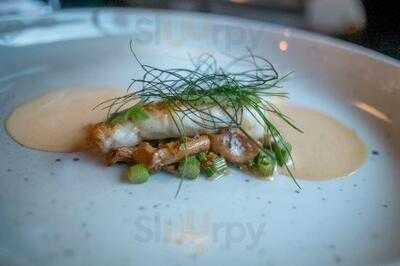 Varmen Bar & Restaurant