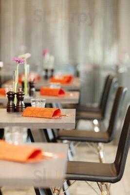 Varmen Bar & Restaurant