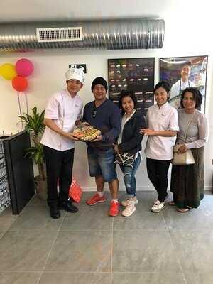 Wanna Sushi & Thai Mat