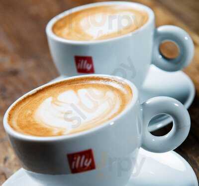 Delikatessen By Foodfighters Hinna