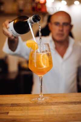 Kapka Wina Wroclaw - Wine Bar & Shop