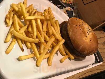 Road American Restaurant