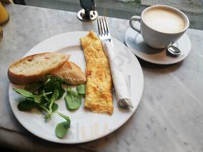 Charlotte Chleb I Wino