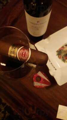 Ligero Cigar & Rum Lounge