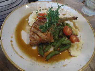 Chwila Moment Coffee & Food