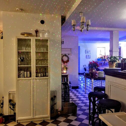 Wesół I Szczęśliwy - Restauracja I Pijalnia Czekolady