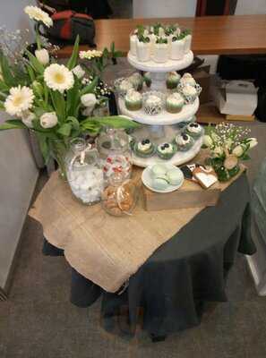 Tortownia Macaron Present