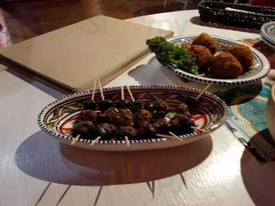 Alladin's Pub & Restaurant