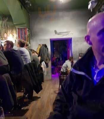 Ceregiele Cafe & Pub