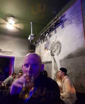 Ceregiele Cafe & Pub