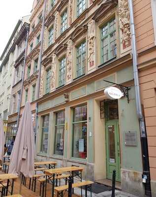 Różowa Krowa Bar Mleczny