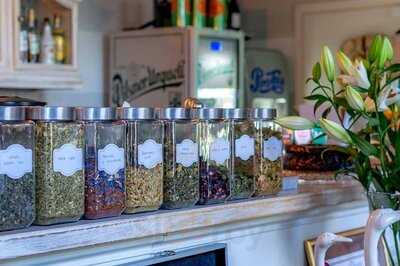 Cafe & Restaurant Dobry Rok