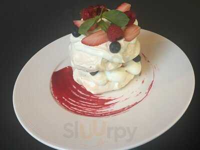 Hako Restaurant & Sushi Bar