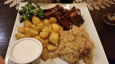 Pod Drewnianym Bocianem