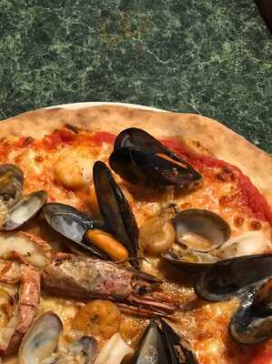 La Gondola - Pizzeria & Club