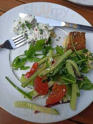 Amfora Restaurant & Cocktail Bar