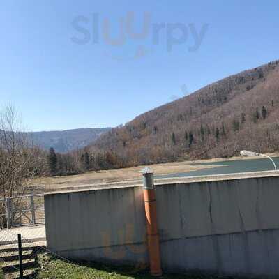 Krzywa Chata Nad Zapora W Wapienicy