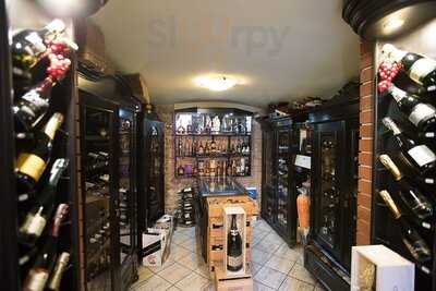 Restauracja Winiarnia Est Est Est