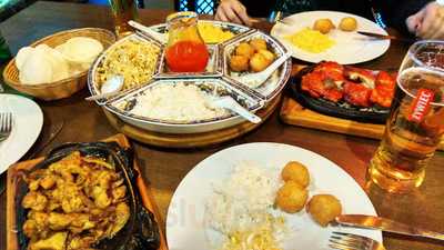 A Dong - Restauracja