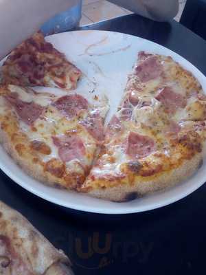 Tri Colore Pizza