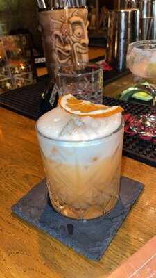 Mr. Black Cocktail Bar