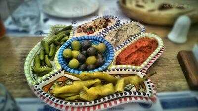 Hamsa Hummus & Happiness Israeli Restobar