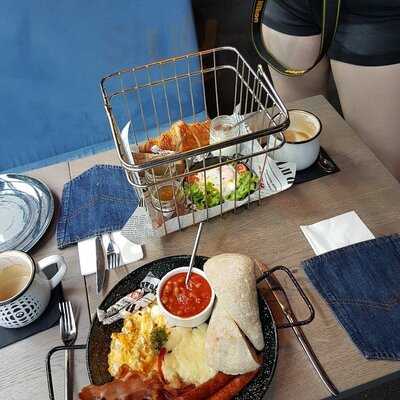 Bistro Bene By Tomasz Leśniak