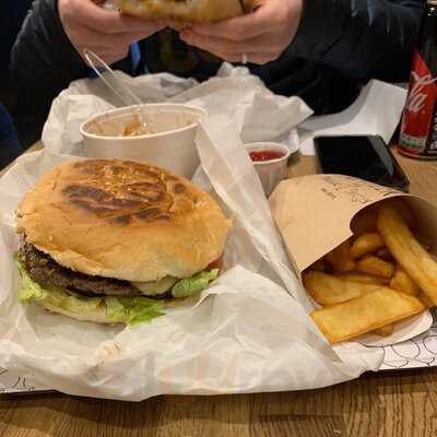 Antler Poutine & Burger