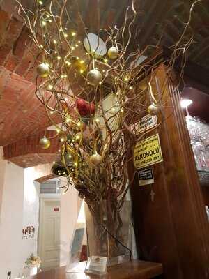 Restauarcja Pub Kuranty