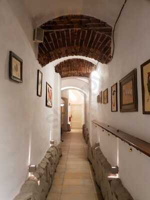 Restauarcja Pub Kuranty