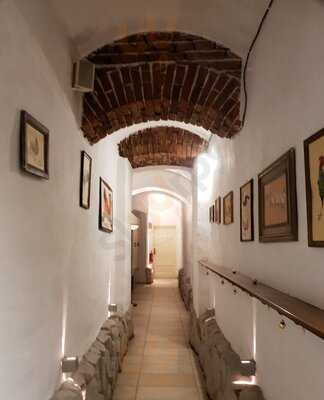 Restauarcja Pub Kuranty