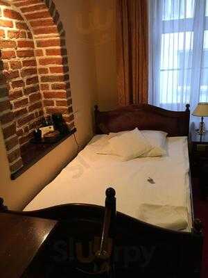 Petite Fleur Restaurant