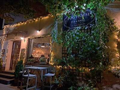 Fog House Pub & Grill